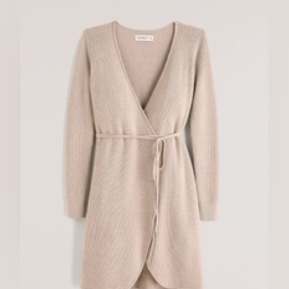 Abercrombie & Fitch Long-Sleeve Wrap Mini Sweater Dress - Picture 4 of 4
